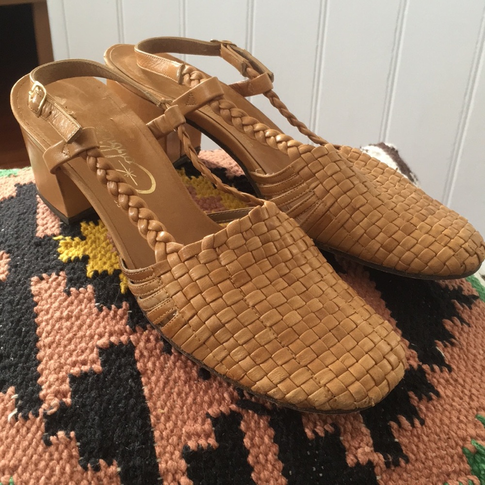 Vintage woven sling back sandal.